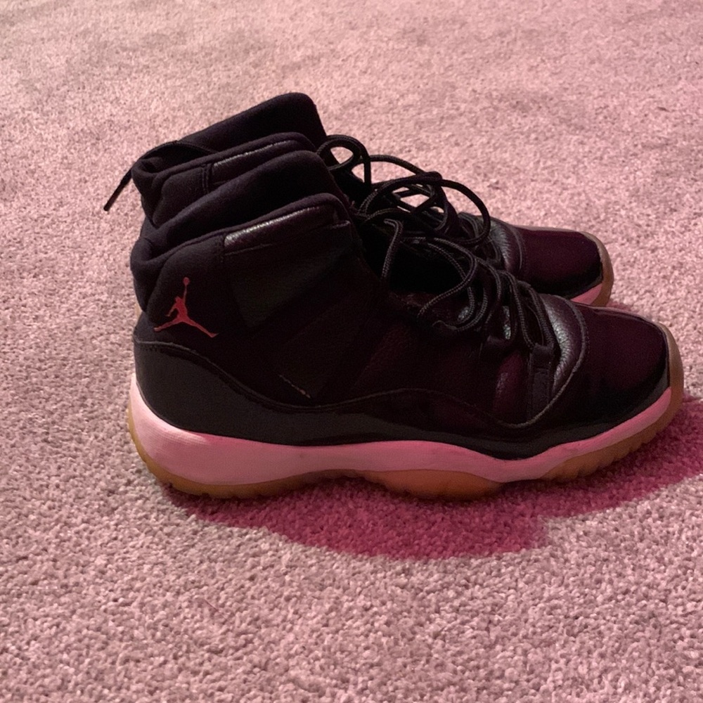 Black Jordan 11s (youth)